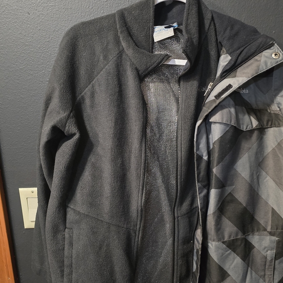 Columbia Black Interchange Jacket - Picture 4 of 8